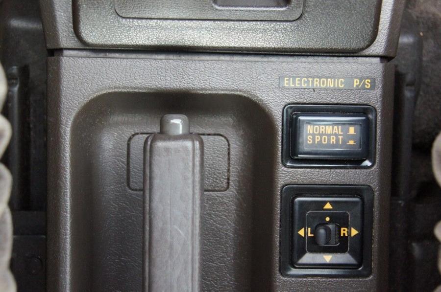  Mitsubishi Gallant Sigma 1988 года  (фото 14 из 54)